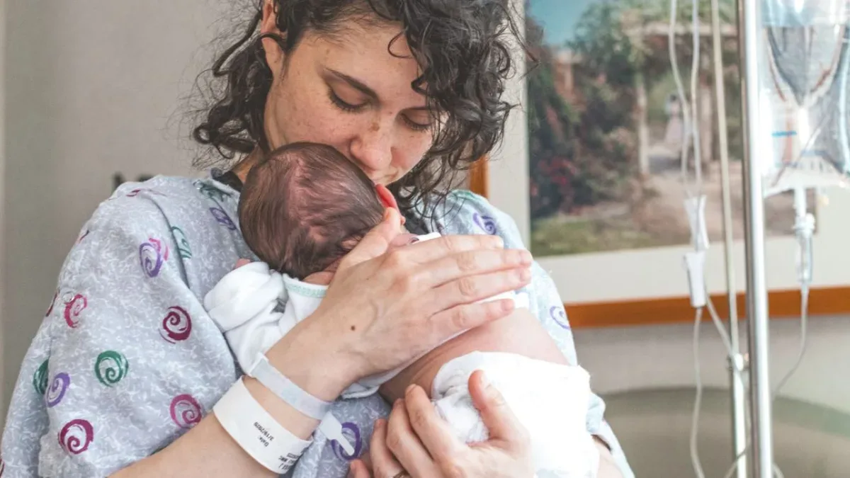 Anne, iki çocuğunun kaybından sonra oğlu için böbrek bağışladı