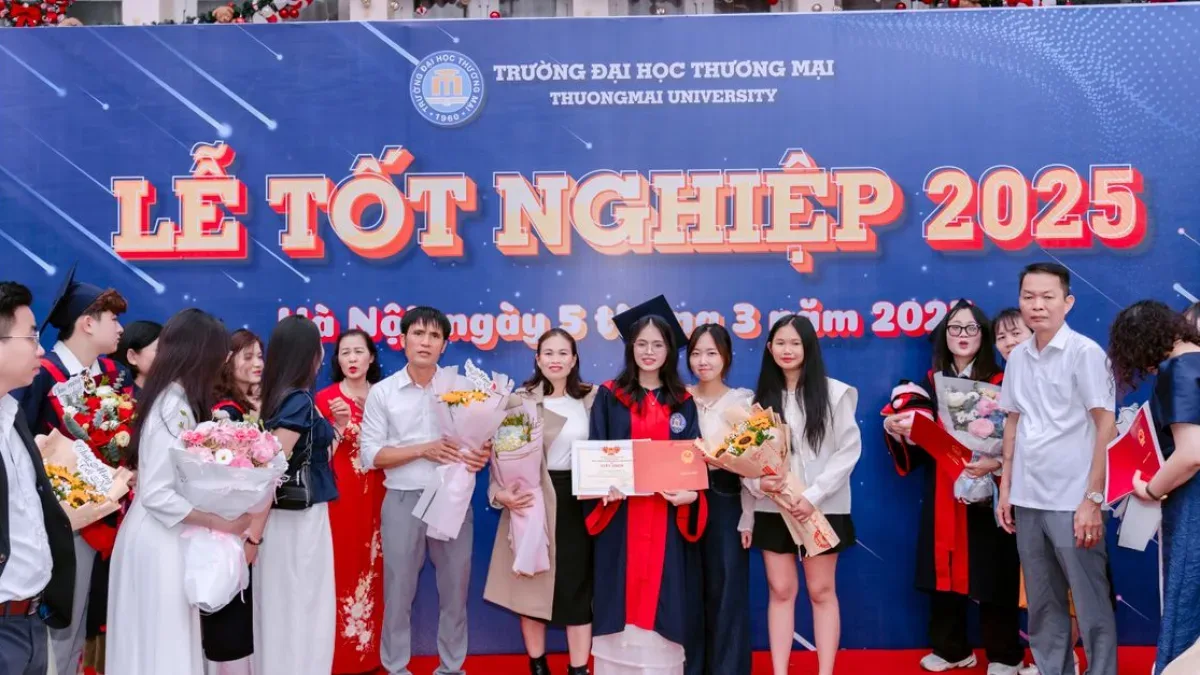 ODTÜ Mezuniyet Töreninde Dikkat Çeken Pankartlar