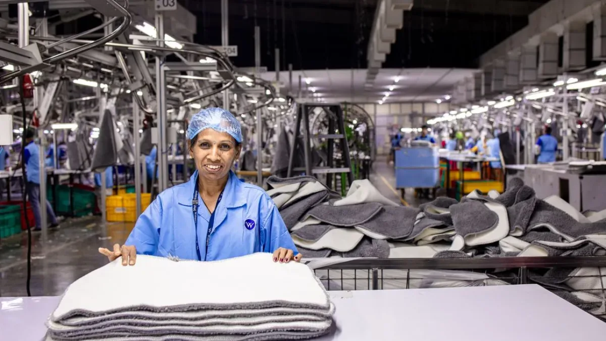 İşletme, Başka Bir Fabrikadan Maaş Ödemesi Yapacak