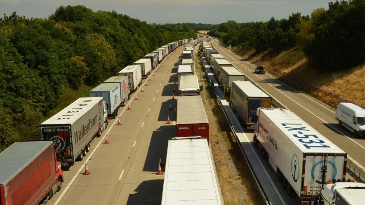 Edirne'de Tır Kuyruğu 30 Kilometreye Ulaştı, Bulgaristan Çalışmaları Nedeniyle